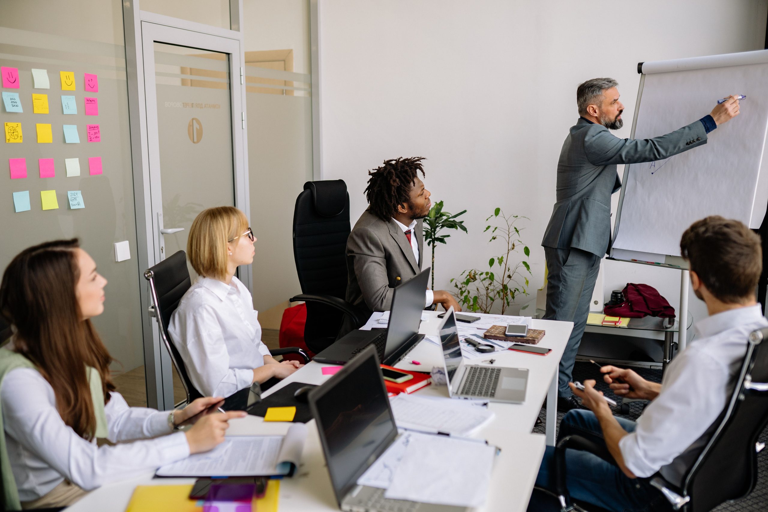 image illustration stagiaires et formateurs